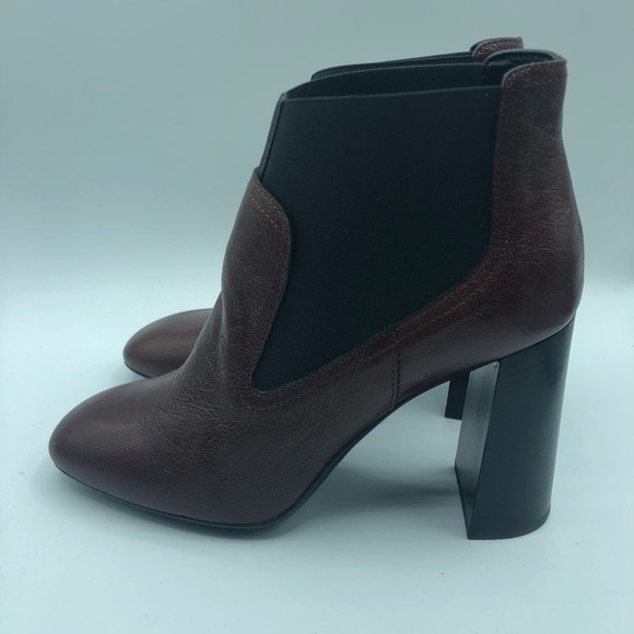 Tod’s Gomma Heel Block Heel Bootie - Picture 3 of 9